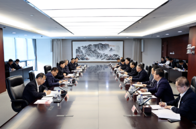 加快構建新型電力系統(tǒng)和新型能源體系！華電集團高層與國家電網董事長、黨組書記張智剛會談