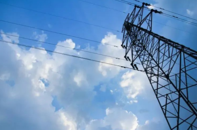 湖北能源：10月光伏发电量同比增长37.5%